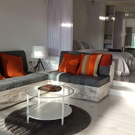Апартаменты Casa Robert Y Nergiz Ситио-де-Калаонда Экстерьер фото